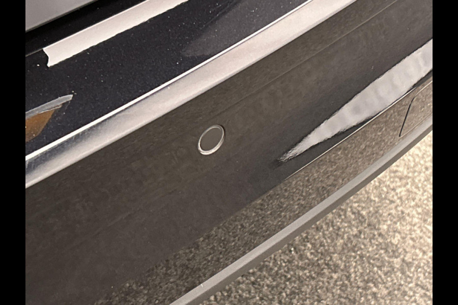 Volkswagen GOLF Variant 1.0 eTSI Life Camera Trekhaak Stoelverwarming Adaptieve Cruise Carplay