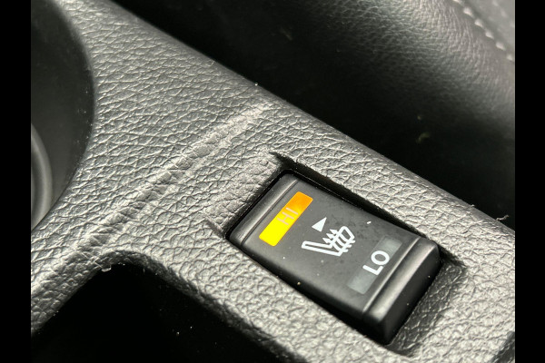 Nissan QASHQAI 1.2 Tekna Panoramadak Trekhaak Stoelverwarming 360 camera Leder