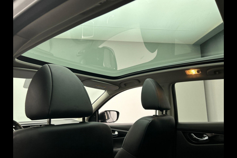 Nissan QASHQAI 1.2 Tekna Panoramadak Trekhaak Stoelverwarming 360 camera Leder