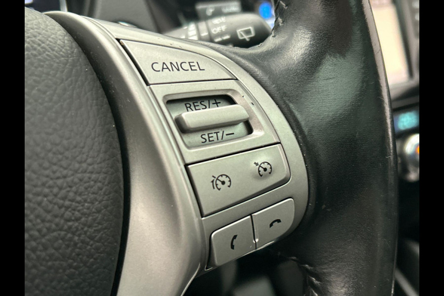 Nissan QASHQAI 1.2 Tekna Panoramadak Trekhaak Stoelverwarming 360 camera Leder