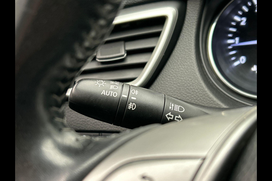 Nissan QASHQAI 1.2 Tekna Panoramadak Trekhaak Stoelverwarming 360 camera Leder