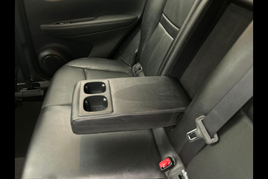 Nissan QASHQAI 1.2 Tekna Panoramadak Trekhaak Stoelverwarming 360 camera Leder