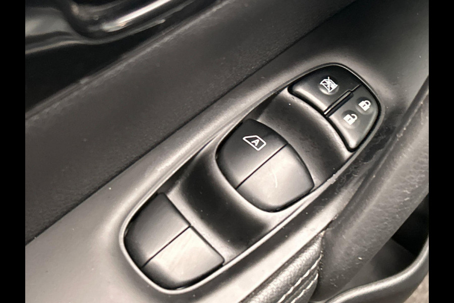 Nissan QASHQAI 1.2 Tekna Panoramadak Trekhaak Stoelverwarming 360 camera Leder