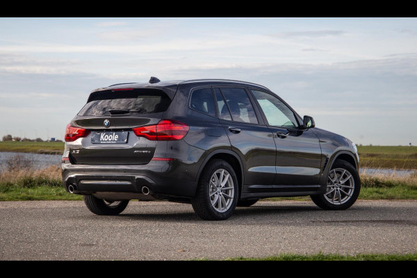 BMW X3 xDrive30e High Executive BRUIN LEER / PANORAMA DAK / AUTOMAAT / PLUG IN / CARPLAY / STOELVERWARMING