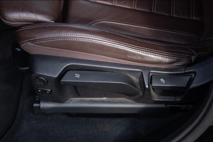 BMW X3 xDrive30e High Executive BRUIN LEER / PANORAMA DAK / AUTOMAAT / PLUG IN / CARPLAY / STOELVERWARMING