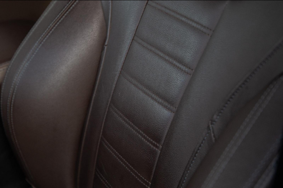 BMW X3 xDrive30e High Executive BRUIN LEER / PANORAMA DAK / AUTOMAAT / PLUG IN / CARPLAY / STOELVERWARMING