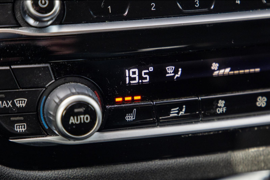 BMW X3 xDrive30e High Executive BRUIN LEER / PANORAMA DAK / AUTOMAAT / PLUG IN / CARPLAY / STOELVERWARMING