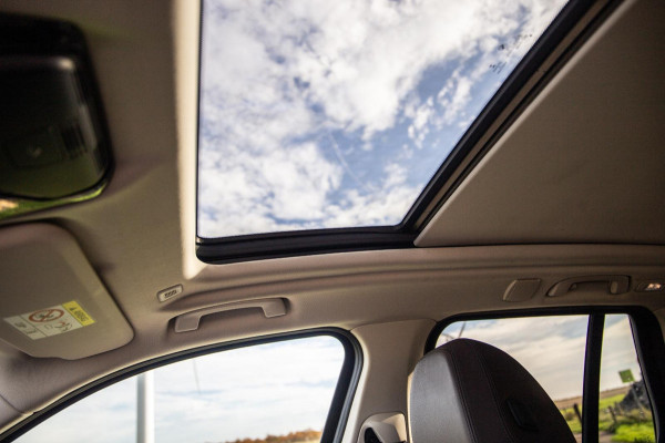 BMW X3 xDrive30e High Executive BRUIN LEER / PANORAMA DAK / AUTOMAAT / PLUG IN / CARPLAY / STOELVERWARMING