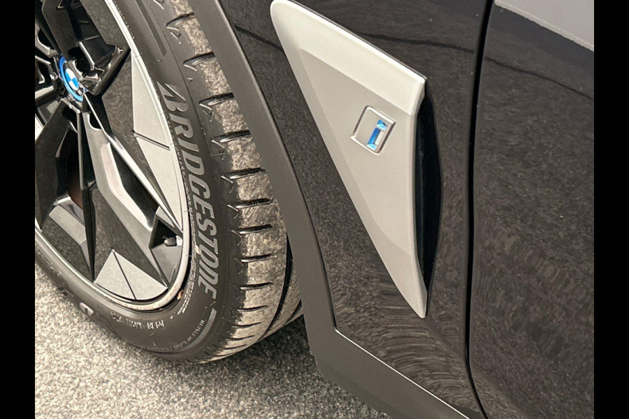 BMW iX3 High Executive 80 kWh Head/up Harman/Kardon Camera Panoramadak Origineel NL