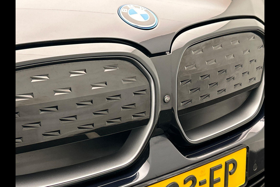 BMW iX3 High Executive 80 kWh Head/up Harman/Kardon Camera Panoramadak Origineel NL