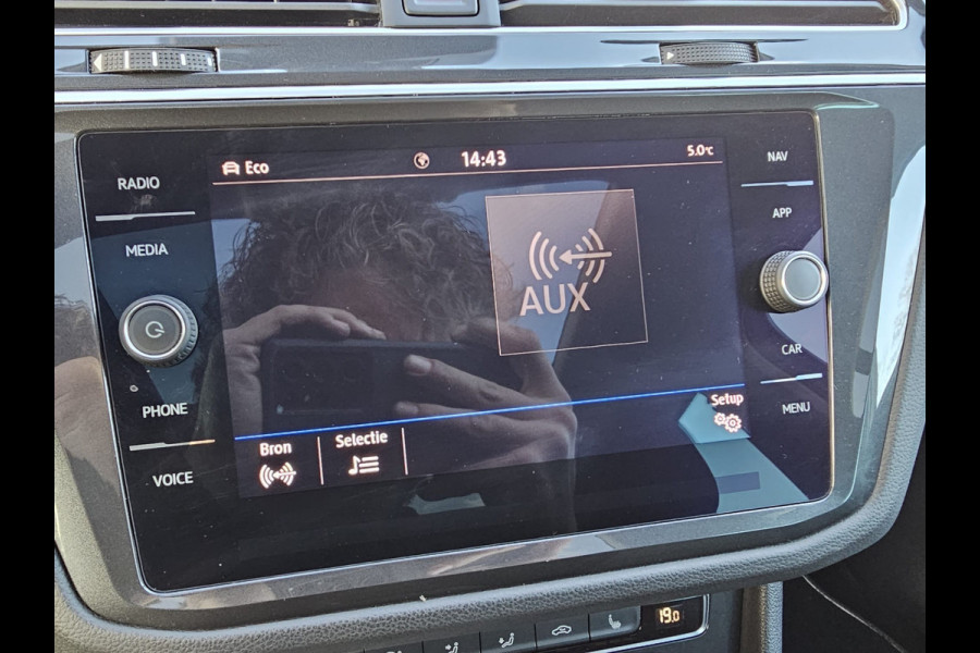 Volkswagen Tiguan 1.5 TSI ACT Comfortline | Automaat | LED | Pano | Stoelverwarming | ACC | App-connect | Lane Assist | Light Assist | Navi | Ambiente |