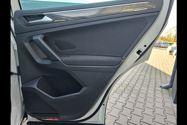 Volkswagen Tiguan 1.5 TSI ACT Comfortline | Automaat | LED | Pano | Stoelverwarming | ACC | App-connect | Lane Assist | Light Assist | Navi | Ambiente |