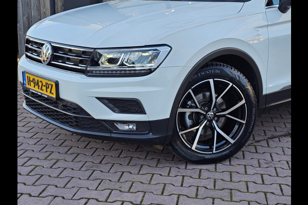 Volkswagen Tiguan 1.5 TSI ACT Comfortline | Automaat | LED | Pano | Stoelverwarming | ACC | App-connect | Lane Assist | Light Assist | Navi | Ambiente |