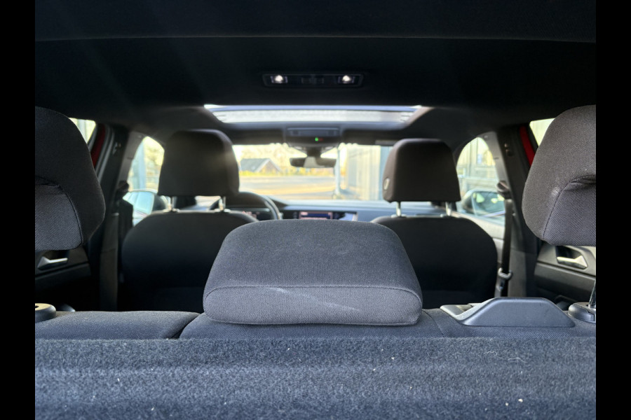 Volkswagen Taigo 1.0 TSi DSG R-Line Business SCHUIFDAK/KEYLESS/CAMERA/18INCH/DODEHOEK/ADAPT.CRUISE