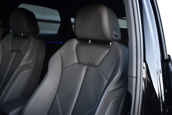 Audi Q3 Sportback 45 TFSI e S Line | 360 Camera | Lederen Bekleding | Black Optic | Sfeerverlichting | 3X S-Line | Stoelverwarming |