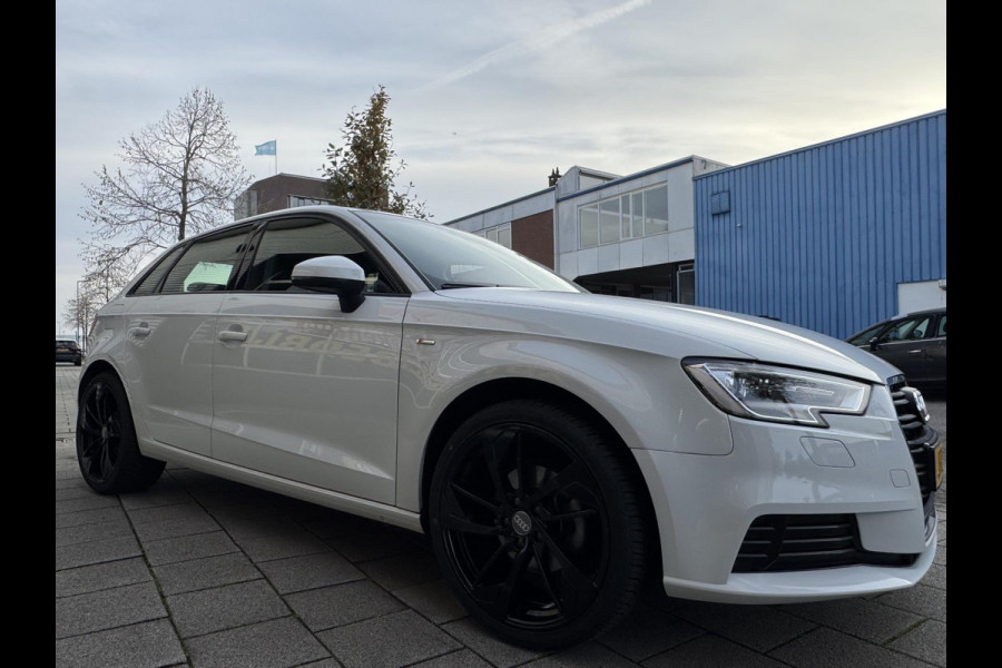 Audi A3 Sportback 30 TFSI Design Pro Line - Automaat I Leer I Navigatie I LED I PDC I 19 inch Sport velgen I Dealer onderhouden