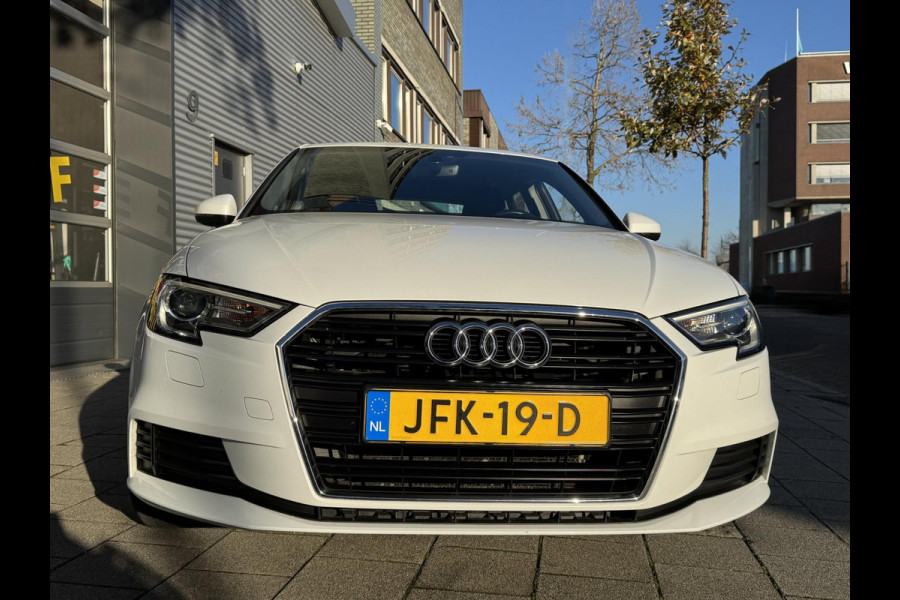 Audi A3 Sportback 30 TFSI Design Pro Line - Automaat I Leer I Navigatie I LED I PDC I 19 inch Sport velgen I Dealer onderhouden