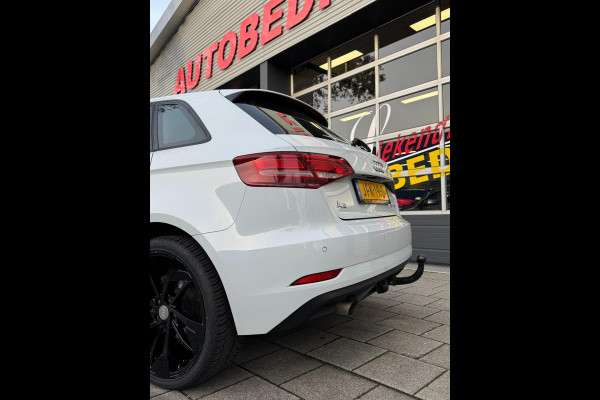Audi A3 Sportback 30 TFSI Design Pro Line - Automaat I Leer I Navigatie I LED I PDC I 19 inch Sport velgen I Dealer onderhouden