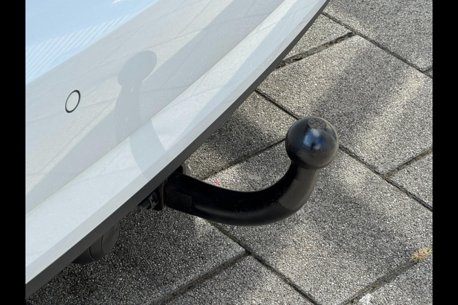 Audi A3 Sportback 30 TFSI Design Pro Line - Automaat I Leer I Navigatie I LED I PDC I 19 inch Sport velgen I Dealer onderhouden