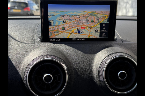 Audi A3 Sportback 30 TFSI Design Pro Line - Automaat I Leer I Navigatie I LED I PDC I 19 inch Sport velgen I Dealer onderhouden