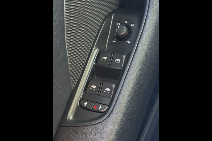 Audi A3 Sportback 30 TFSI Design Pro Line - Automaat I Leer I Navigatie I LED I PDC I 19 inch Sport velgen I Dealer onderhouden