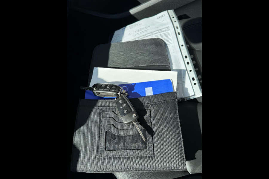 Audi A3 Sportback 30 TFSI Design Pro Line - Automaat I Leer I Navigatie I LED I PDC I 19 inch Sport velgen I Dealer onderhouden