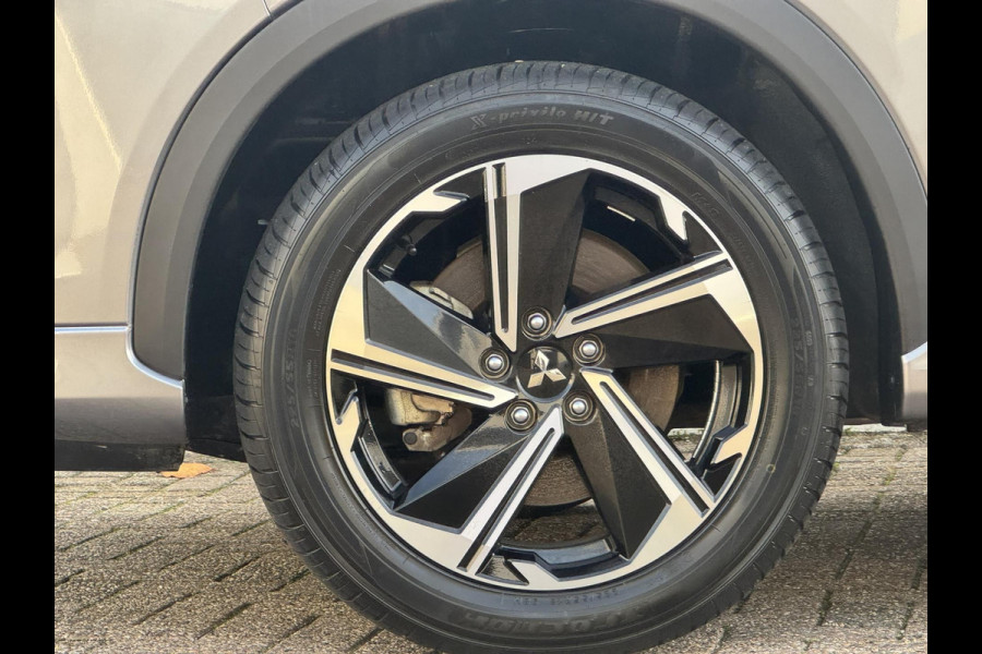 Mitsubishi Eclipse Cross 2.4 PHEV Business Executive Adaptive cruise Climate control Stuur- Stoelverwarming v/a Apple / Android