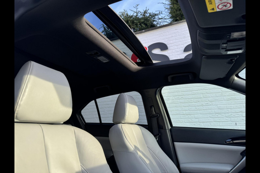 Mitsubishi Eclipse Cross 2.4 PHEV Business Executive Adaptive cruise Climate control Stuur- Stoelverwarming v/a Apple / Android