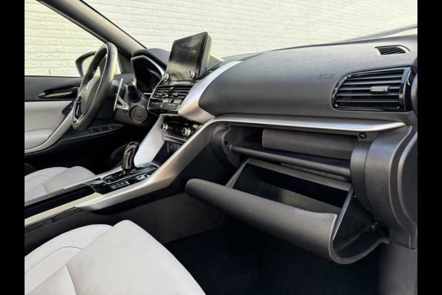 Mitsubishi Eclipse Cross 2.4 PHEV Business Executive Adaptive cruise Climate control Stuur- Stoelverwarming v/a Apple / Android