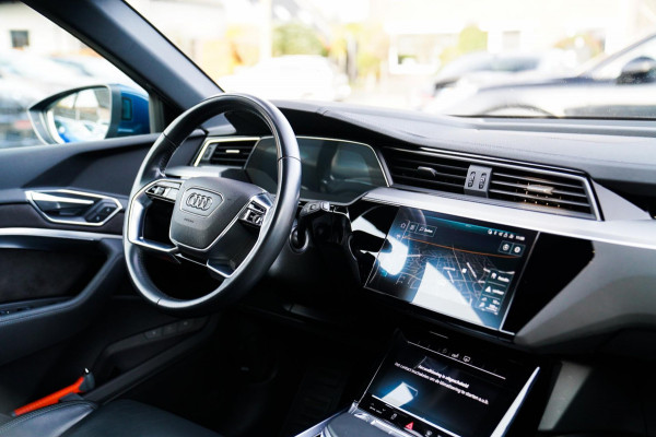 Audi e-tron E-tron 55 quattro advanced 95 kWh | Luchtvering | 360 camera