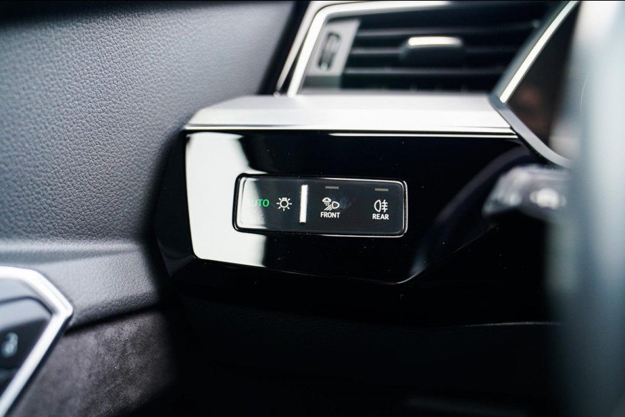 Audi e-tron E-tron 55 quattro advanced 95 kWh | Luchtvering | 360 camera