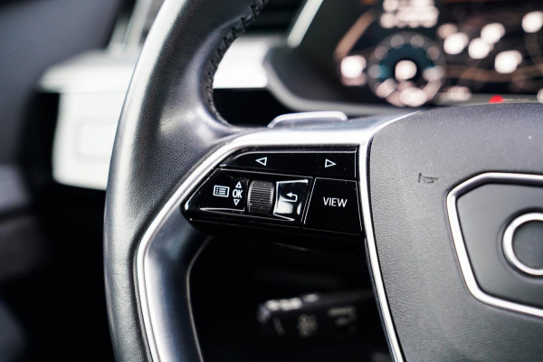 Audi e-tron E-tron 55 quattro advanced 95 kWh | Luchtvering | 360 camera