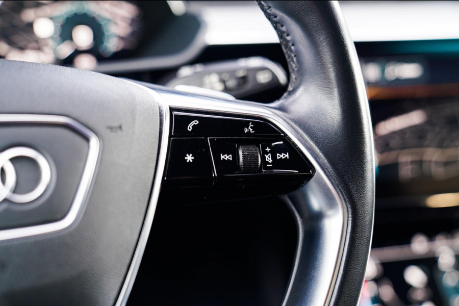 Audi e-tron E-tron 55 quattro advanced 95 kWh | Luchtvering | 360 camera