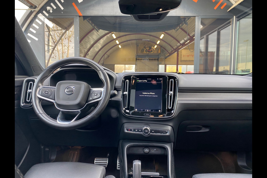 Volvo XC40 Recharge P8 AWD R-Design Panoramadak Vol Leder 92% SOH NL-Auto Rijklaarprijs!