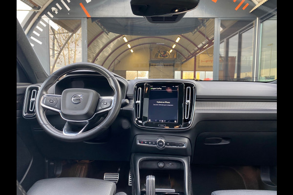 Volvo XC40 Recharge P8 AWD R-Design Panoramadak Vol Leder 92% SOH NL-Auto Rijklaarprijs!