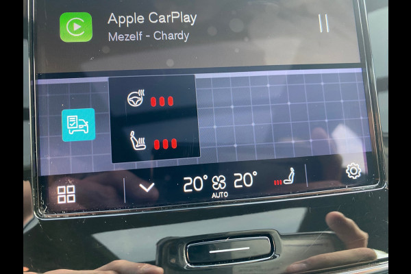 Volvo XC40 Recharge P8 AWD R-Design Panoramadak Vol Leder 92% SOH NL-Auto Rijklaarprijs!