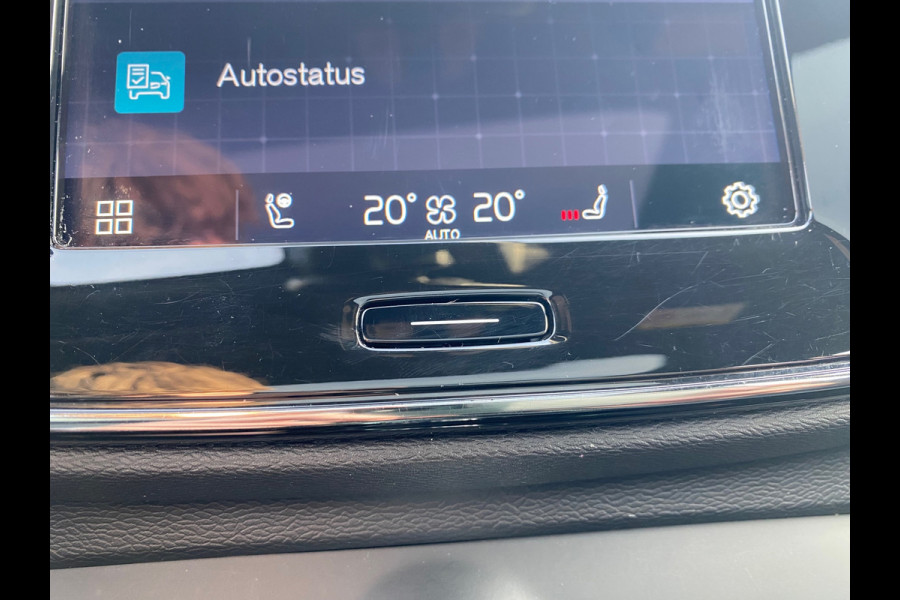 Volvo XC40 Recharge P8 AWD R-Design Panoramadak Vol Leder 92% SOH NL-Auto Rijklaarprijs!