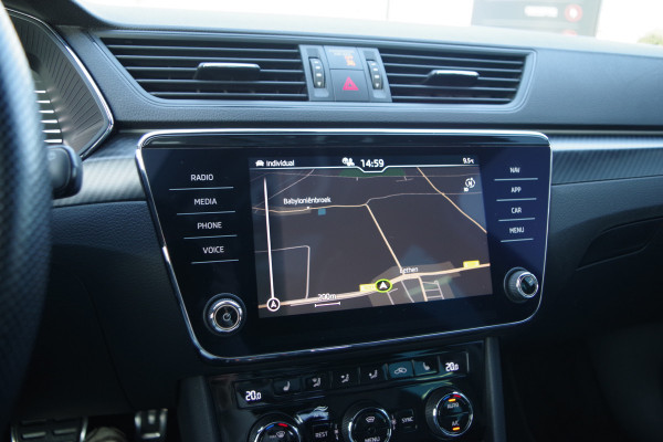 Škoda Superb Combi 1.4 TSI iV 218m PK Sportline BNS PHEV, Panoramadak, Adap. Cruise Control, Matrix-LED