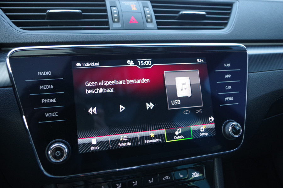 Škoda Superb Combi 1.4 TSI iV 218m PK Sportline BNS PHEV, Panoramadak, Adap. Cruise Control, Matrix-LED