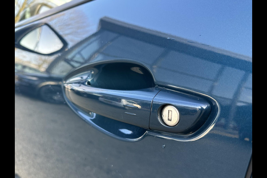 Peugeot 3008 1.6 HYbrid4 300 GT Pack Business | BLACK PACK | PANO DAK | APPLE CARPLAY / ANDROID AUTO | AFN. TREKHAAK | FOCAL AUDIO | 300 PK! | MEM. STOEL MET MASSAGE |