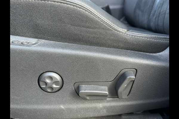 Peugeot 3008 1.6 HYbrid4 300 GT Pack Business | BLACK PACK | PANO DAK | APPLE CARPLAY / ANDROID AUTO | AFN. TREKHAAK | FOCAL AUDIO | 300 PK! | MEM. STOEL MET MASSAGE |