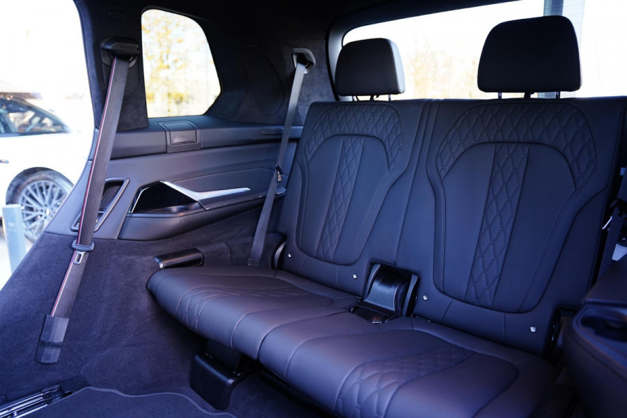 BMW X7 M60i xDrive | Trekhaak | 7 Persoons | M-Sport Pro | Sky Lounge