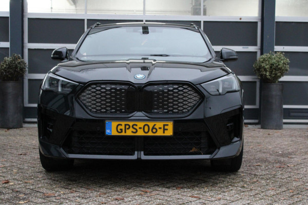 BMW iX2 EDrive20 67 kWh/M-Pakket/Pano