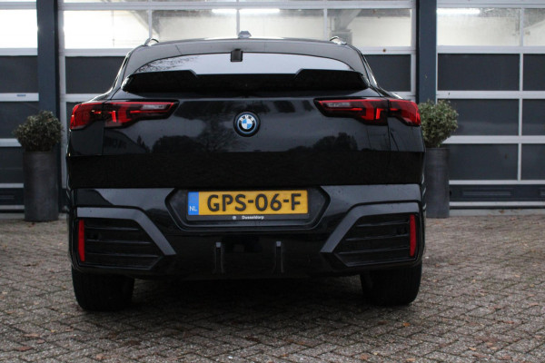 BMW iX2 EDrive20 67 kWh/M-Pakket/Pano