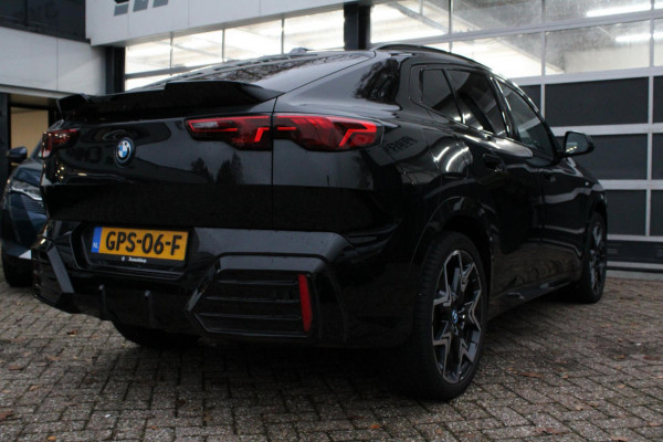 BMW iX2 EDrive20 67 kWh/M-Pakket/Pano