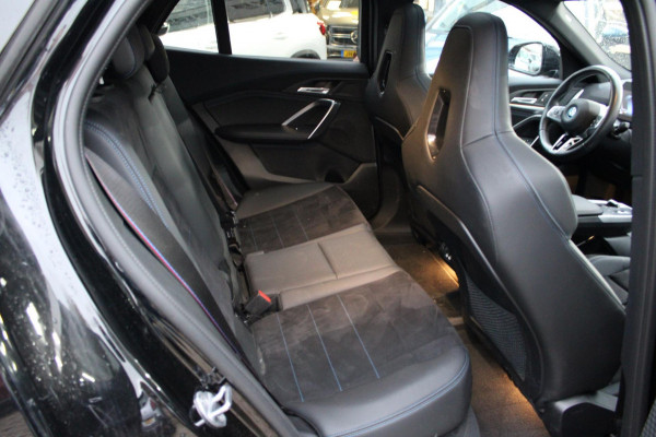 BMW iX2 EDrive20 67 kWh/M-Pakket/Pano