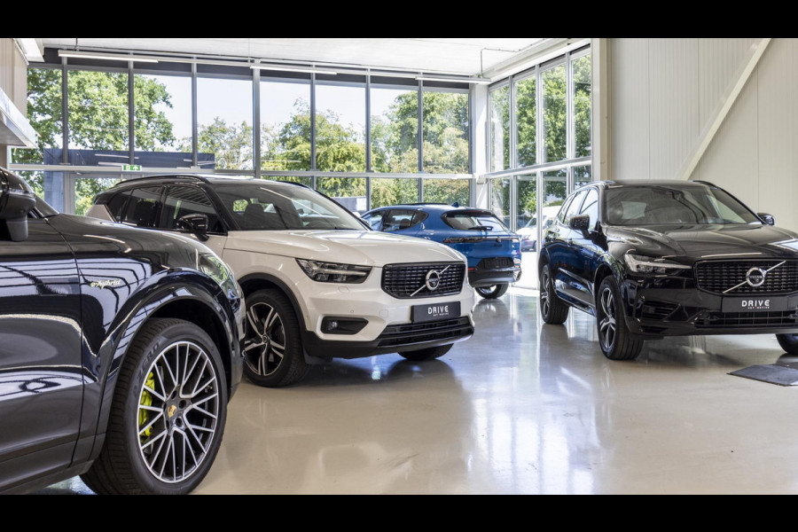 Volvo XC60 2.0 T8 Plug-in hybrid AWD R-Design |Facelift|Pano|Bowers & Wilkins|Pilot Assist|Trekhaak