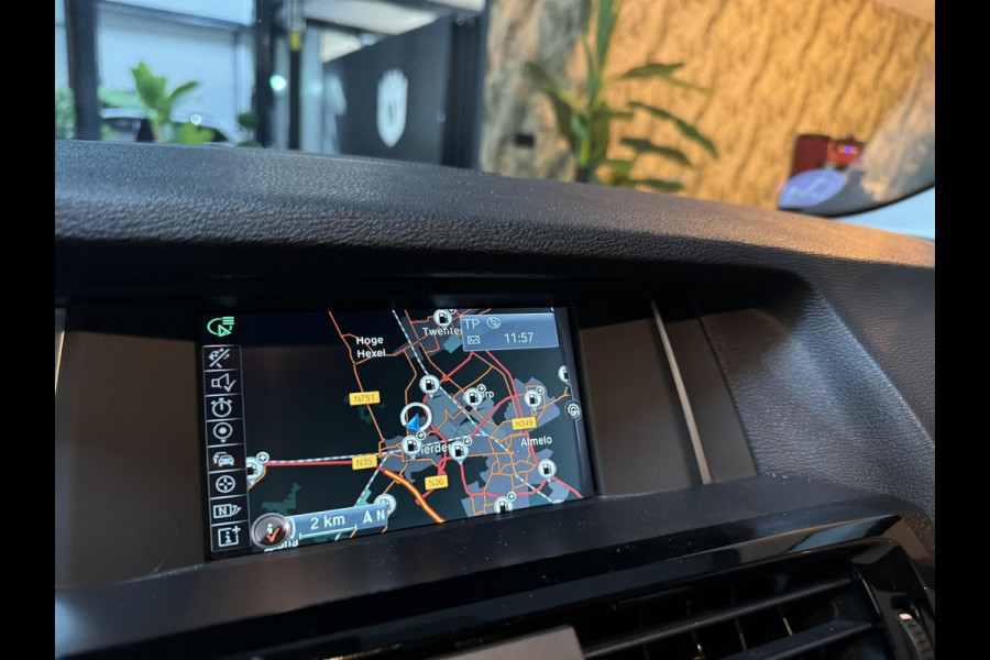 BMW X3 XDrive20i Advantage Garantie Leder Keyless Elek. Achterklep Cruise Clima Navi Rijklaar