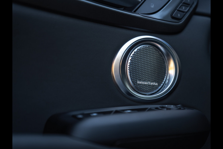 Alfa Romeo Tonale 1.3T PHEV 280pk Veloce | Full! | Pano-dak | Harman/Kardon | LED-Matrix | Stoelventilatie | 360 cam | CarPlay | Blu Misano