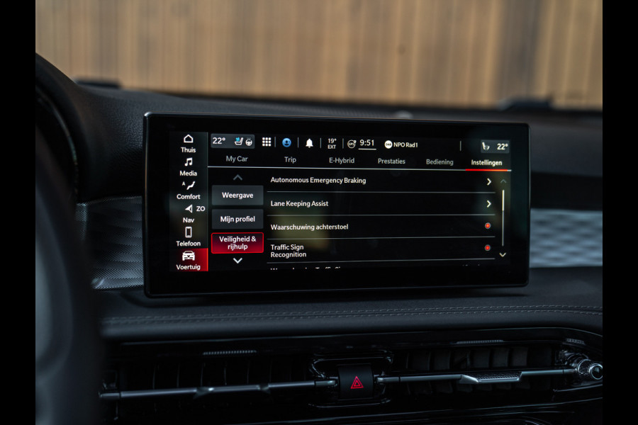 Alfa Romeo Tonale 1.3T PHEV 280pk Veloce | Full! | Pano-dak | Harman/Kardon | LED-Matrix | Stoelventilatie | 360 cam | CarPlay | Blu Misano